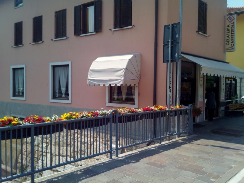 Hotel Alloggio Ponte Dei Cavalleggeri Trient Exterior foto